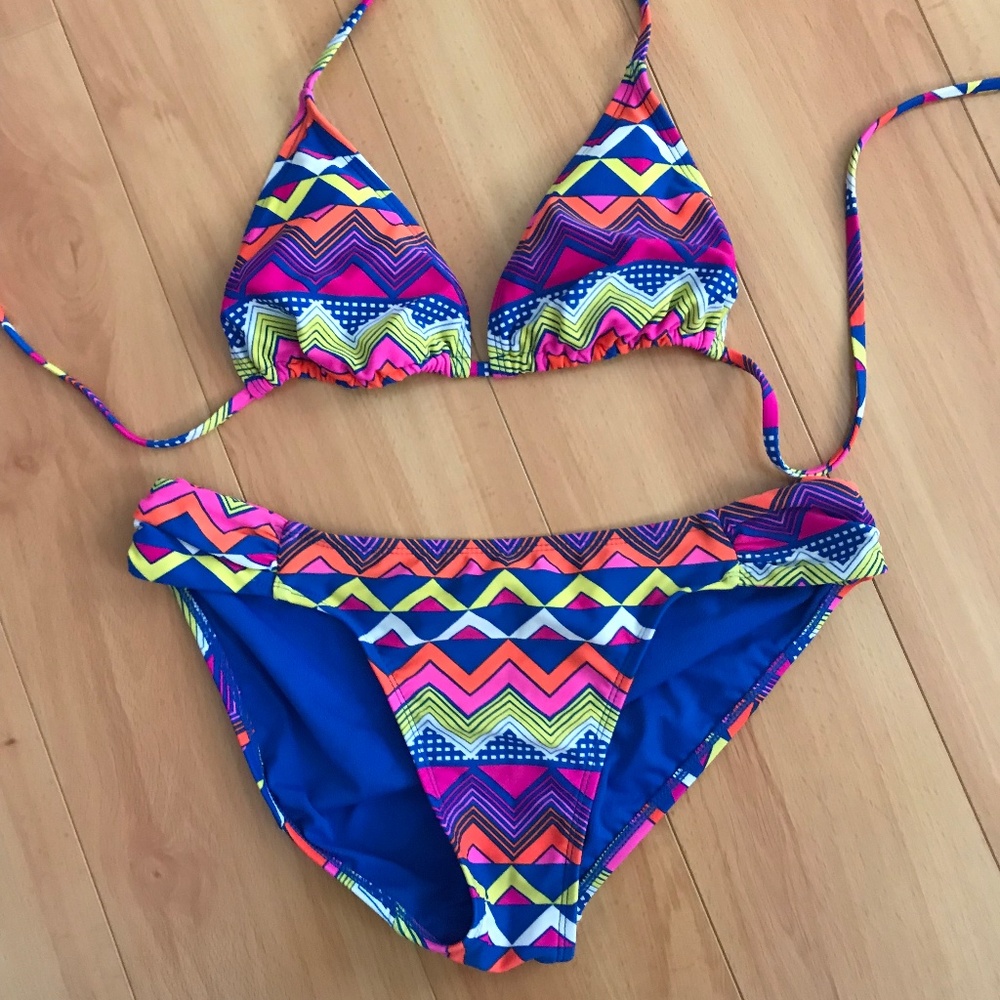 Sting Bikini Set